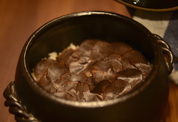 土鍋炊き　トリュフの炊き込みご飯